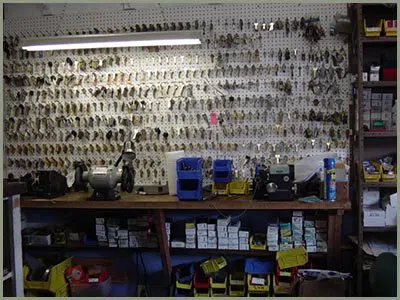 Locksmith Solution Services Orlando, FL 407-520-3685 Locksmith Solution Services Orlando, FL 407-520-3685 - 68-44-3