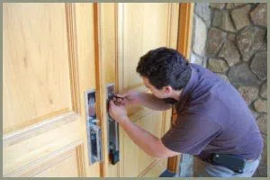 Locksmith Solution Services Orlando, FL 407-520-3685 - 68-44-4