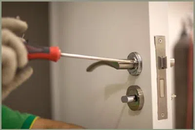 Locksmith Solution Services Orlando, FL 407-520-3685 - 68-44-8